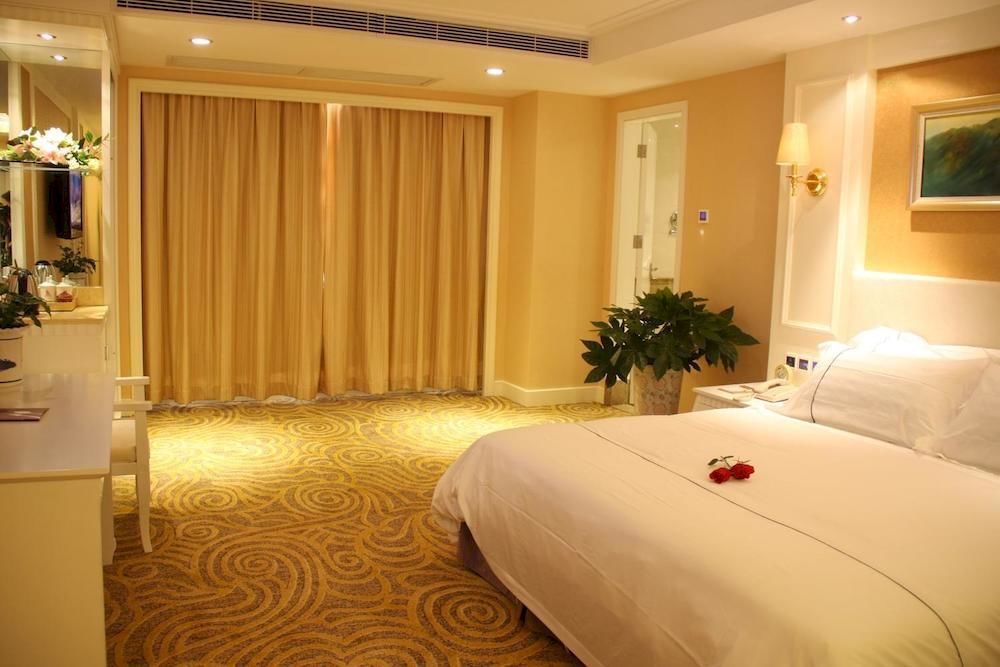 Huizhou Jinhuayue International Hotel Экстерьер фото