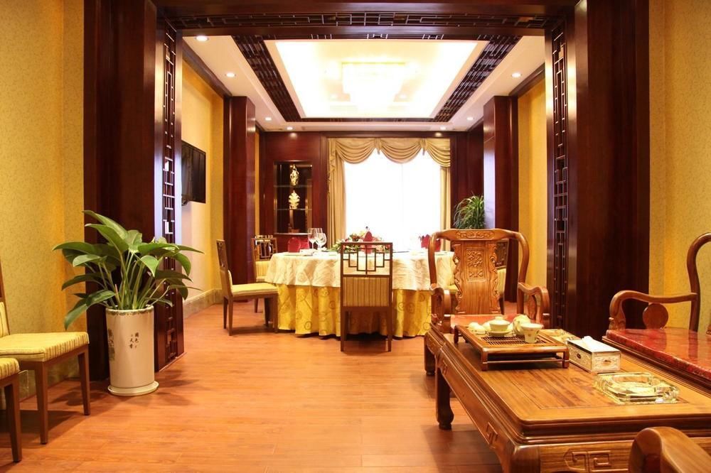 Huizhou Jinhuayue International Hotel Экстерьер фото