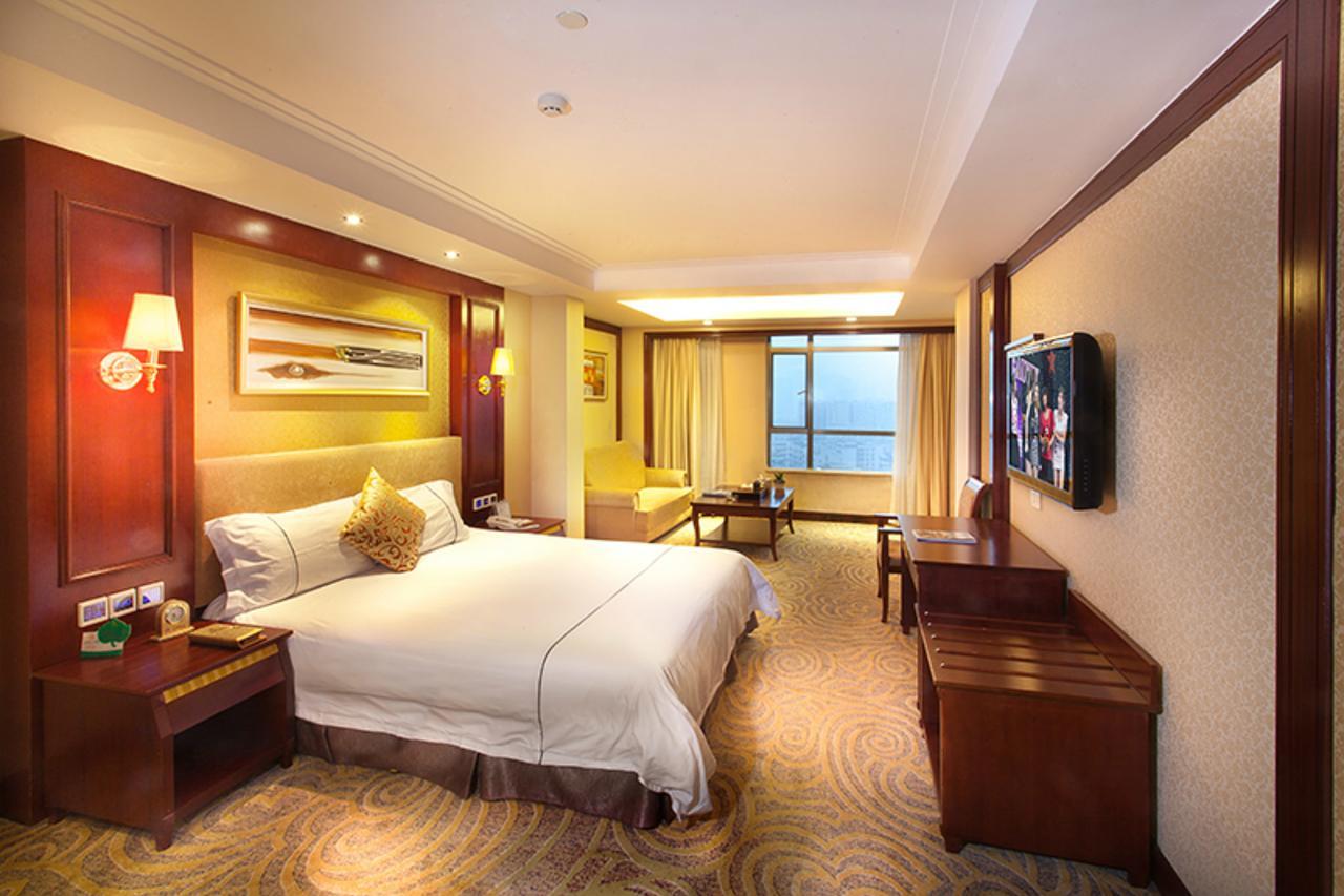 Huizhou Jinhuayue International Hotel Экстерьер фото