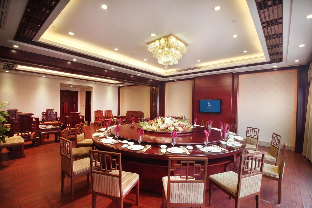 Huizhou Jinhuayue International Hotel Экстерьер фото