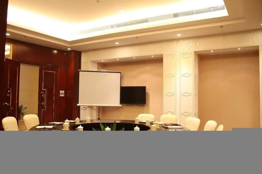 Huizhou Jinhuayue International Hotel Экстерьер фото